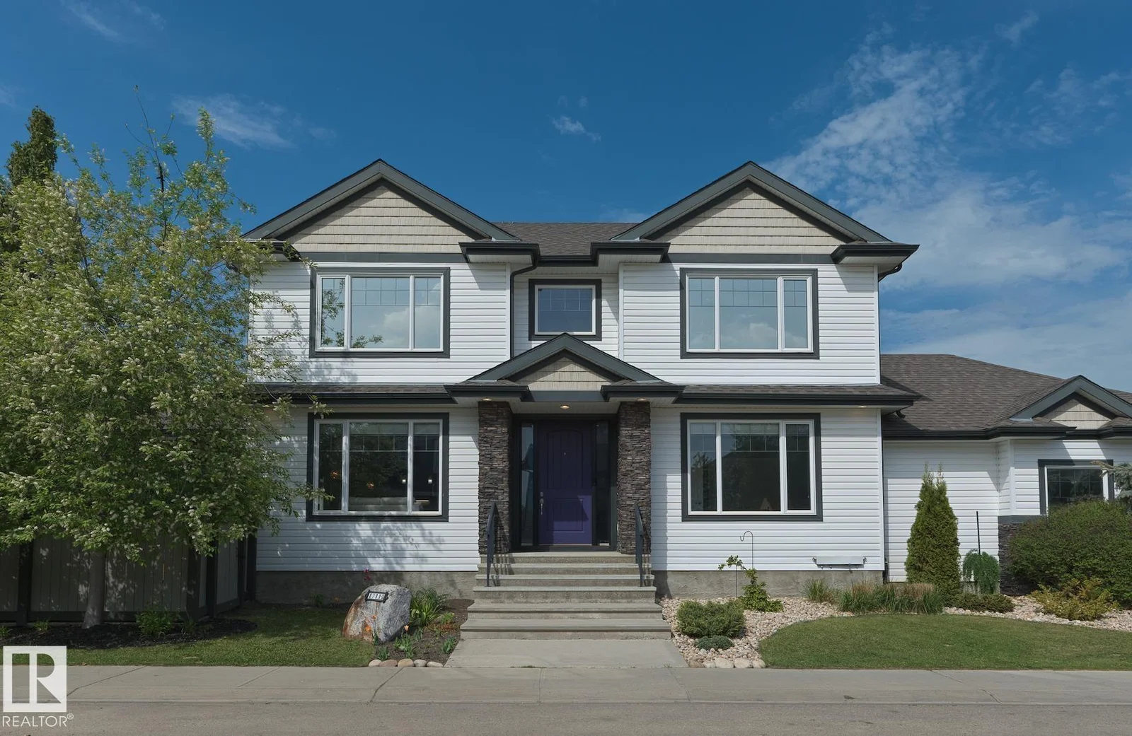 17119 5 AV SW, Edmonton - 5 bedroom Detached Single Family for sale