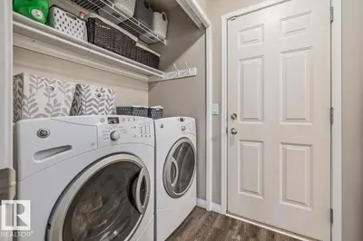 Interior photo 4 of 535 WISEMAN LN NW
