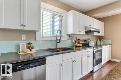 Interior photo 2 of 1119 Potter Greens NW
