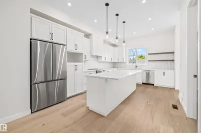Interior photo 3 of 10934 132 ST NW