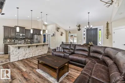 Interior photo 4 of #6 2406 TWP ROAD 540