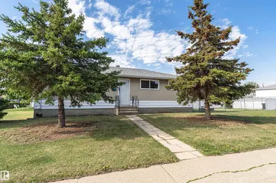 Interior photo 1 of 6719 136 AV NW