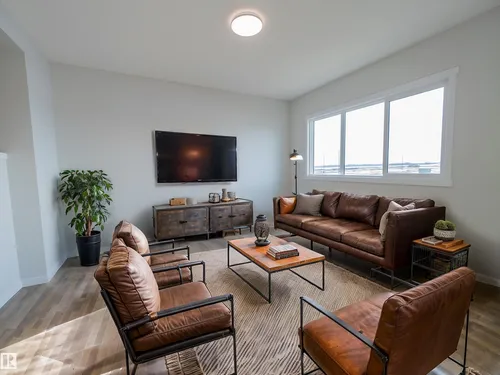 7139 177 AV NW, Edmonton - $575,000