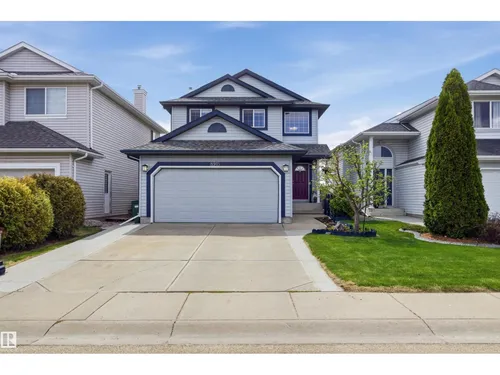 8915 8 AV SW, Edmonton - $460,000