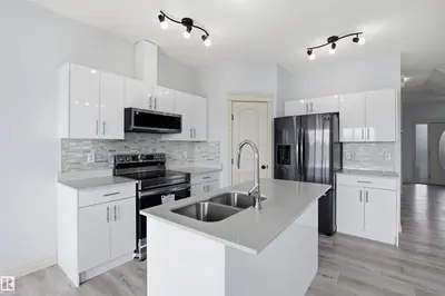 Interior photo 4 of 2017 118 ST SW