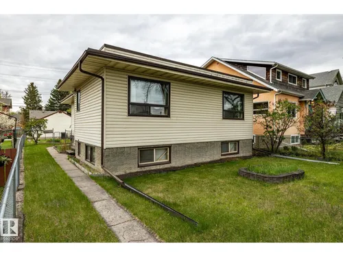 9839 81 AV NW, Edmonton - $435,000