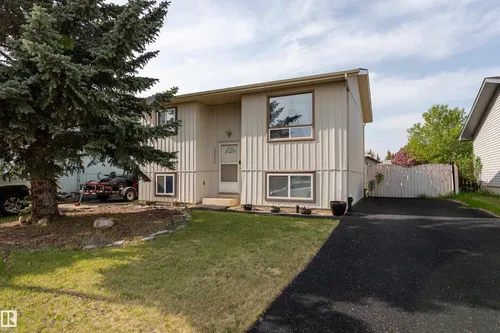 4620 37A AV NW, Edmonton - $325,000