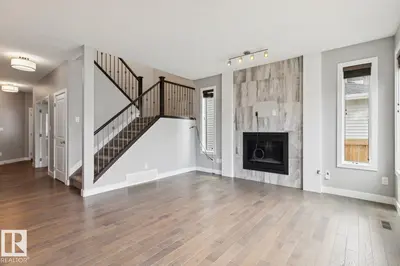 Interior photo 4 of 2545 AMERONGEN CR SW