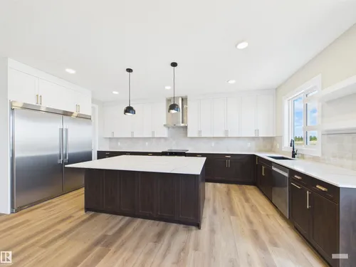 227 RAVINE DR, Devon - $689,111