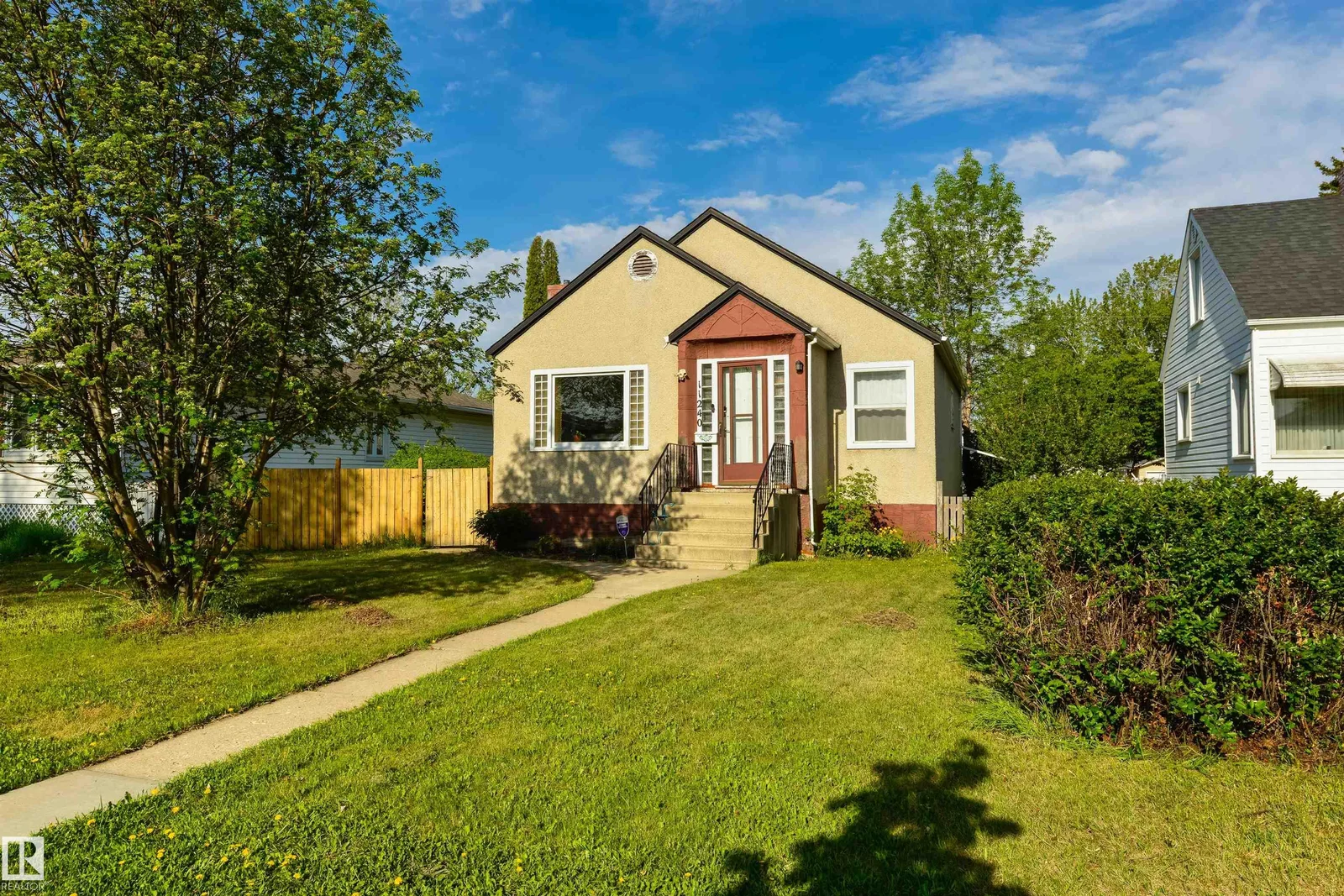11240 102 ST NW, Edmonton - 1 bedroom Detached Single Family for sale
