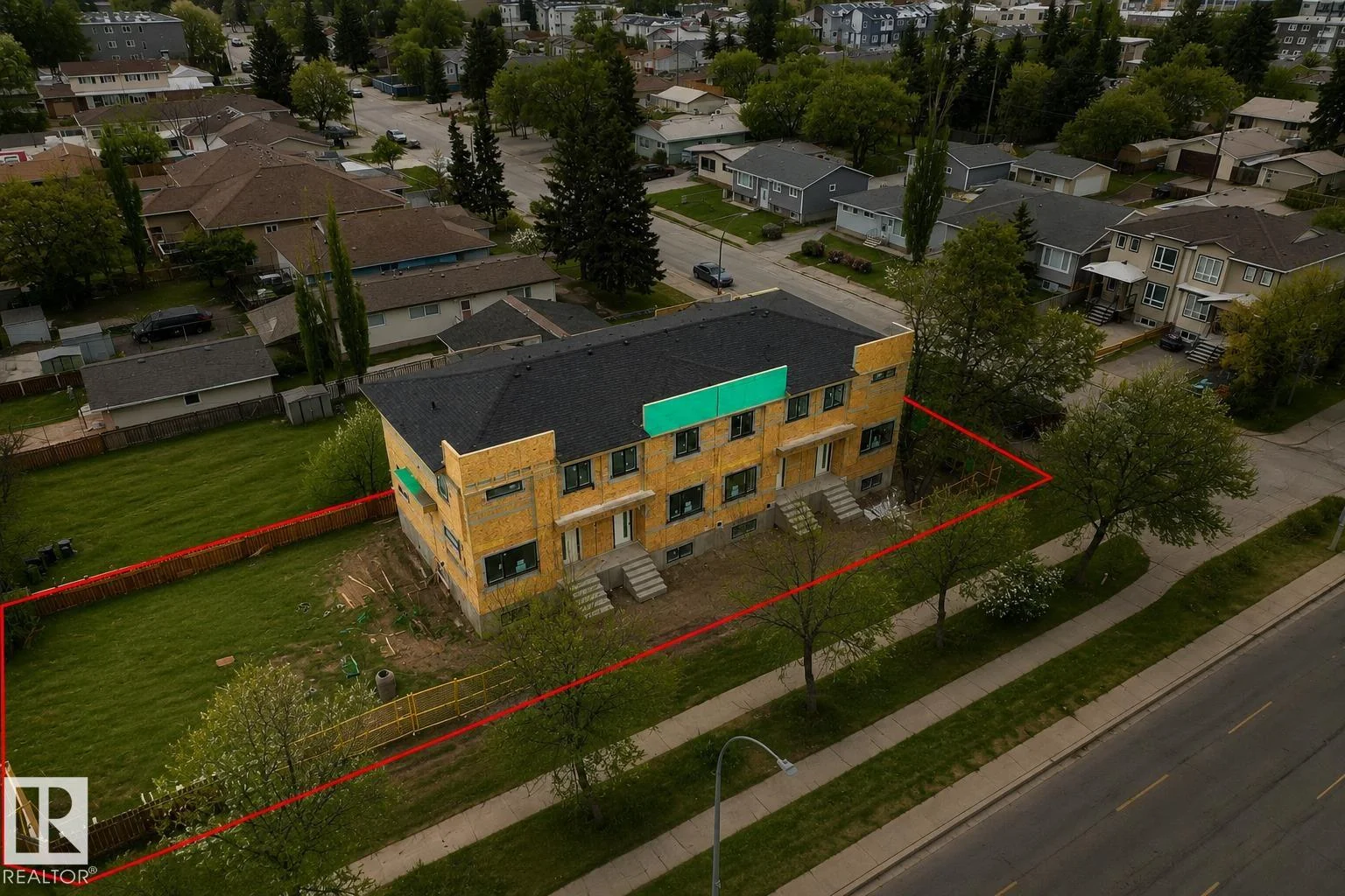 9945 154 ST NW, Edmonton - 4 bedroom Quadruplex for sale