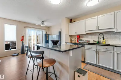 Interior photo 2 of 3032 31 AV NW