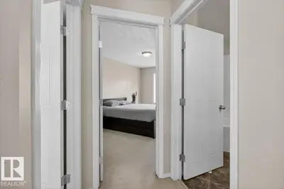 Interior photo 2 of 7928 10 AV SW