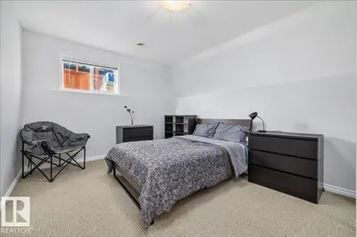 Interior photo 3 of 6050 164A AV NW