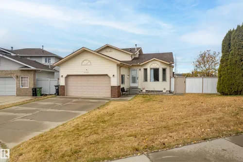 6520 154 AV NW, Edmonton - $484,900