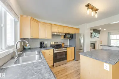 Interior photo 2 of 314 SUNCREST RD