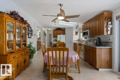 Interior photo 4 of 4901 48 AV