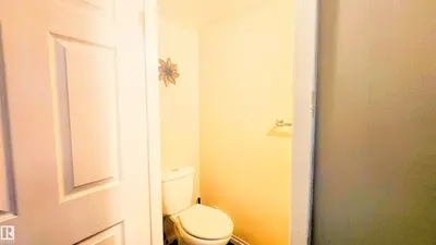 Interior photo 3 of 704 ABBOTTSFIELD RD NW