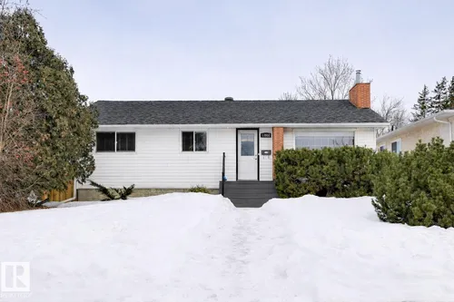 13932 118 AV NW, Edmonton - $399,900
