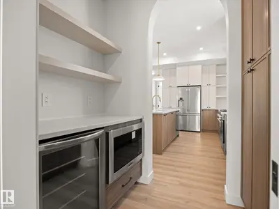 Interior photo 2 of 