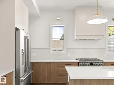 Interior photo 4 of 