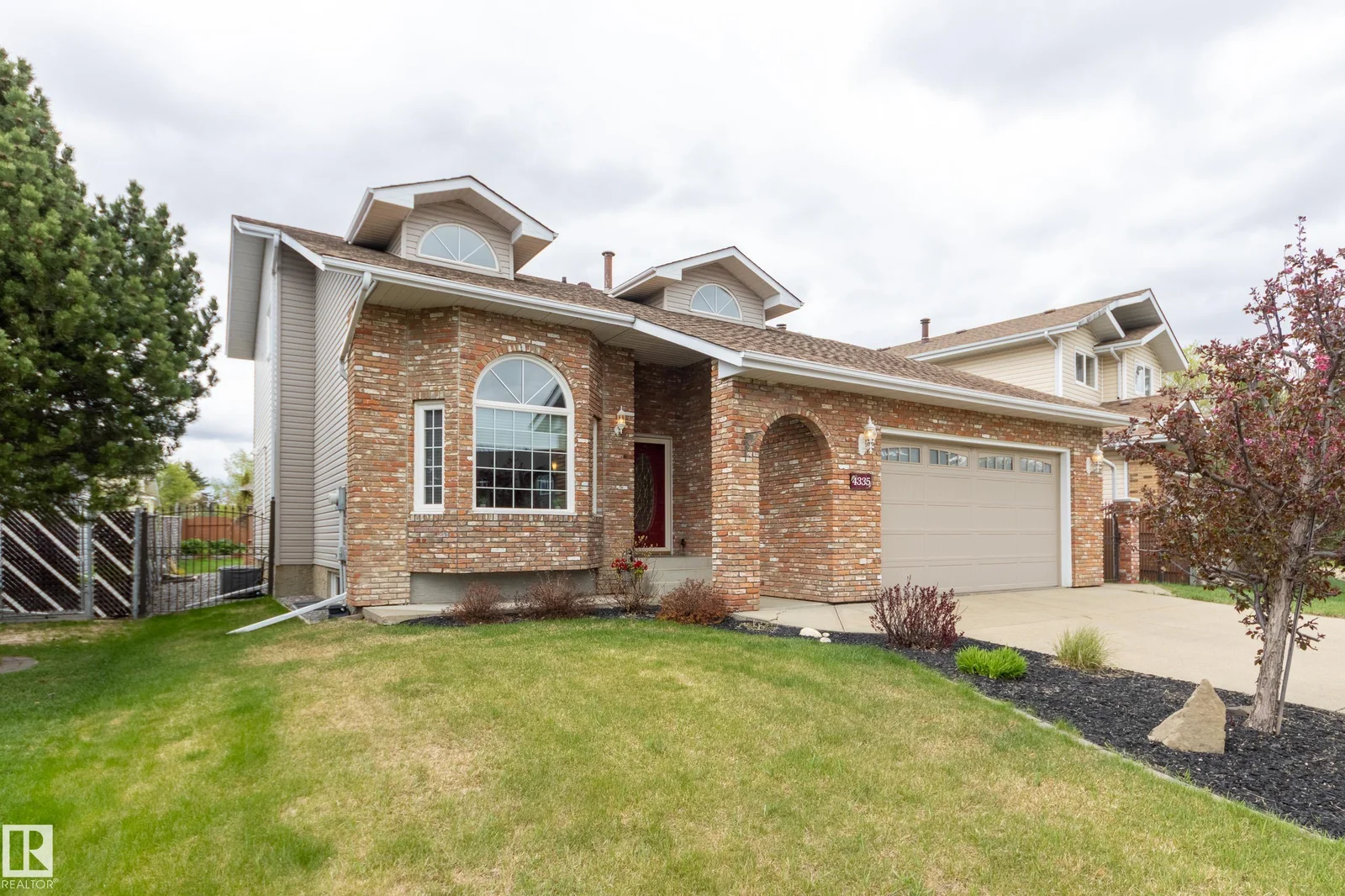 4335 47 ST NW, Edmonton - 4 bedroom Detached Single Family for sale