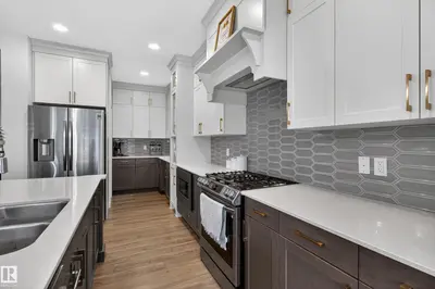Interior photo 2 of 52 ABERDEEN CR