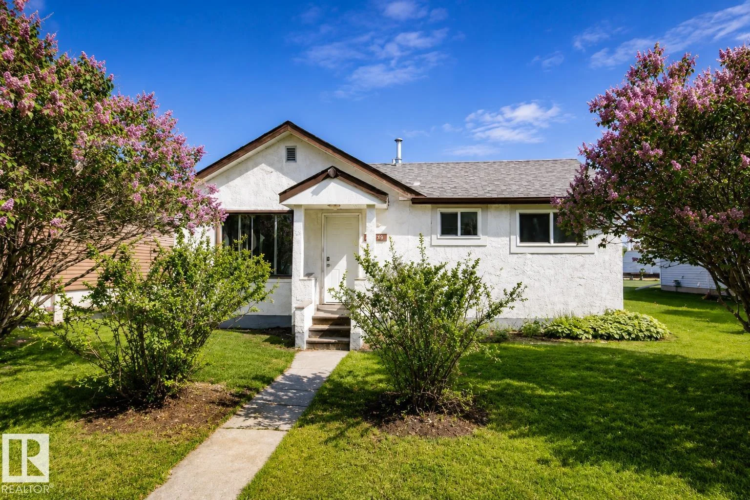 , St. Paul Town - 2 bedroom Detached Single Family for sale