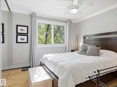Interior photo 4 of #301 10003 87 AV NW