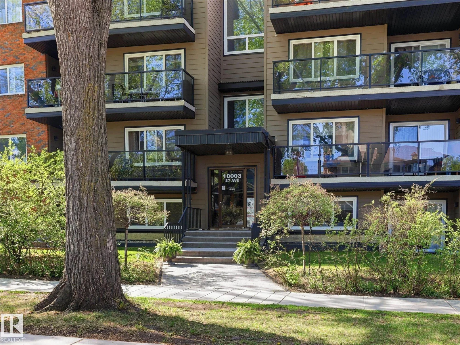 #301 10003 87 AV NW, Edmonton - 2 bedroom Apartment for sale