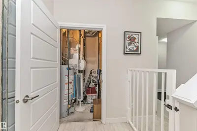 Interior photo 4 of #43 3710 ALLAN DR SW