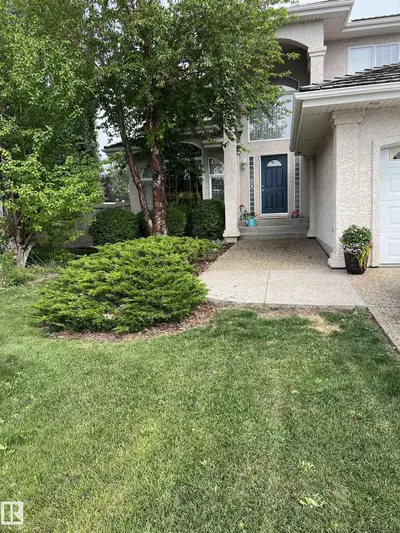Interior photo 1 of 1417 115A ST NW