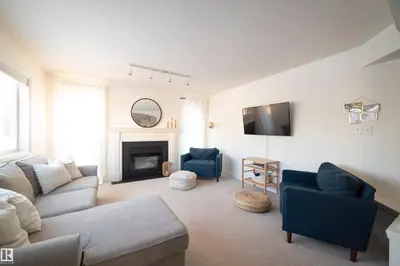 Interior photo 4 of 1417 115A ST NW