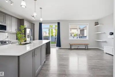 Interior photo 3 of 1234 DANIELS CR SW