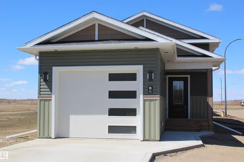 27 Whitetail CV, Mundare - $379,900