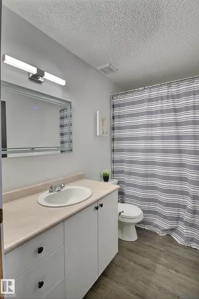 Interior photo 3 of #701 610 KING ST