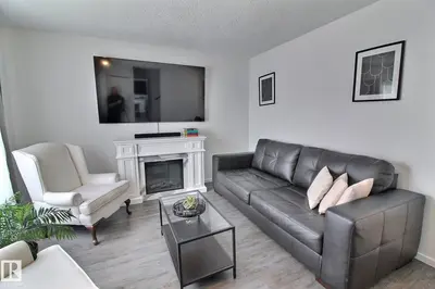 Interior photo 1 of #701 610 KING ST