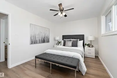 Interior photo 4 of 9747 66 AV NW