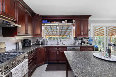 Interior photo 3 of 53257 RGE ROAD 211