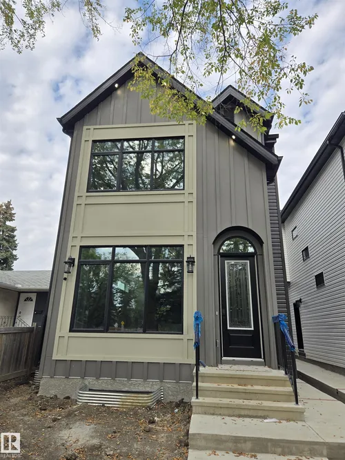 7942 89 AV NW, Edmonton - $725,000