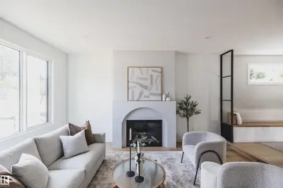 Interior photo 2 of 4216 121 ST NW