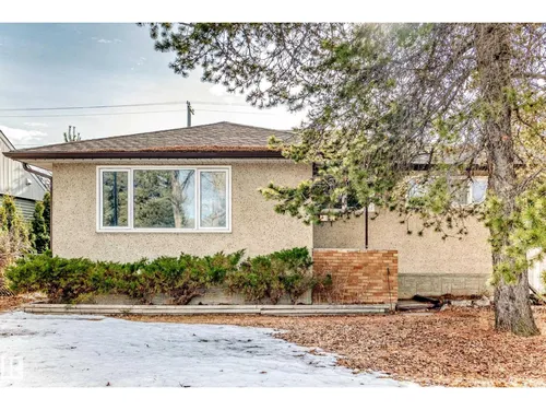 8639 64 AV NW NW, Edmonton - $424,900