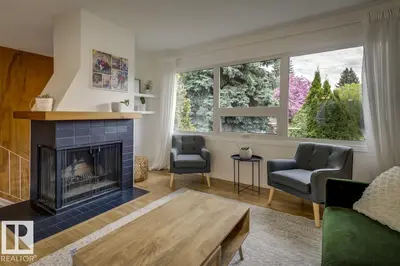 Interior photo 2 of 4024 121 ST NW