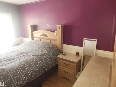 Interior photo 4 of 4743 47 ST
