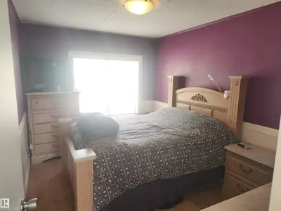 Interior photo 3 of 4743 47 ST