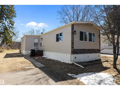 44 Rim RD NW, Edmonton - $129,900
