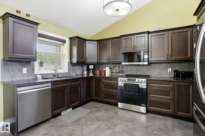 Interior photo 2 of 10 1319 TWP RD 510