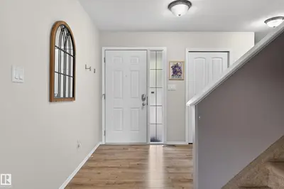 Interior photo 1 of 988 REGENCY DR