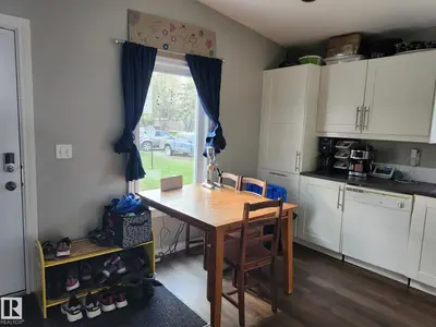 Interior photo 4 of 5273 50 ST