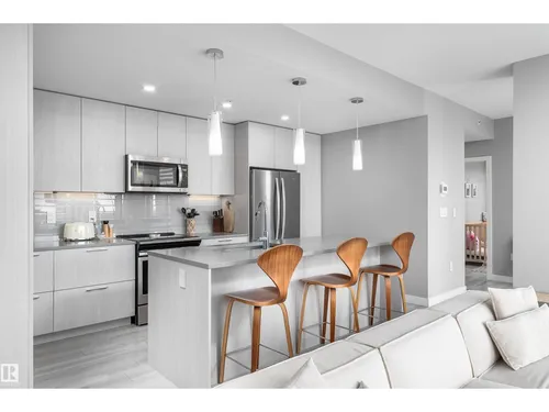 #1700 10180 103 ST NW, Edmonton - $659,900